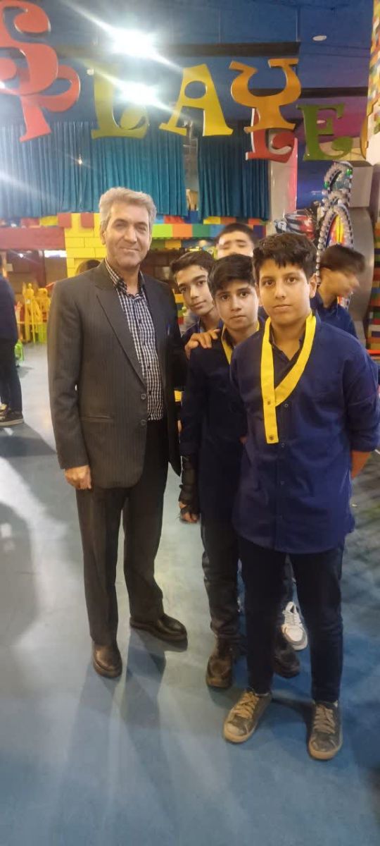 باسلام اردوی متوسطه اول در محل کیان سنتر ۲