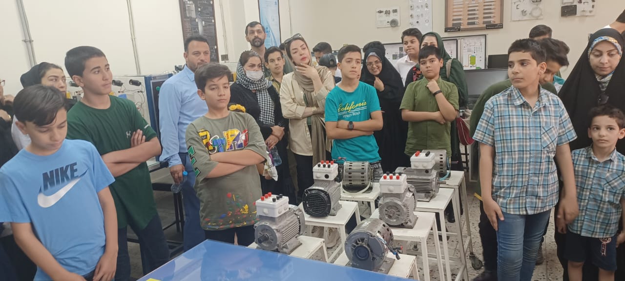 جشن معارفه پذیرفته شدگان پایه هفتم مجتمع آموزشی اندیشه سجاد