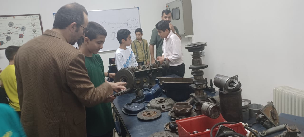 جشن معارفه پذیرفته شدگان پایه هفتم مجتمع آموزشی اندیشه سجاد