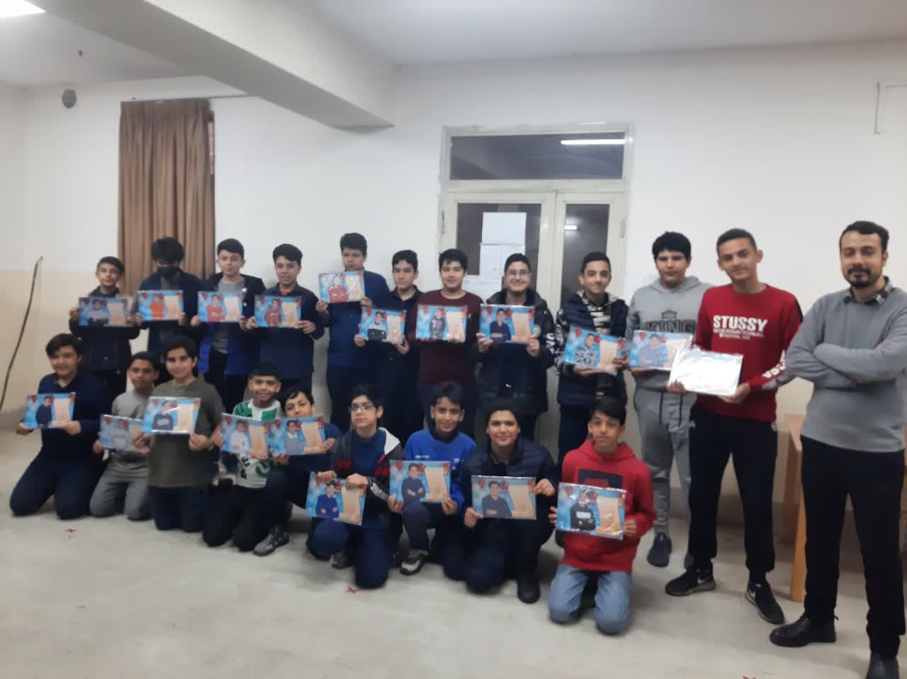 جشن تولد دانش آموزان پایه هفتم مجتمع اندیشه سجاد