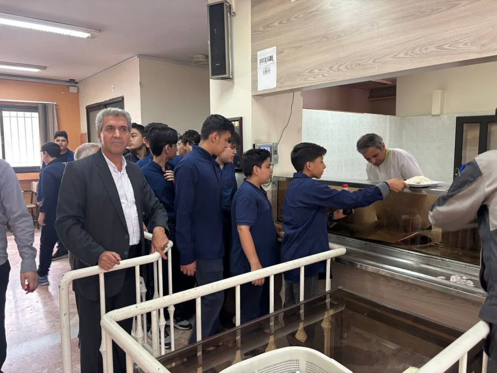 بازدید از دانشگاه سجاد و ضیافت ناهار توسط دانش‌آموزان مجتمع آموزشی اندیشه سجاد