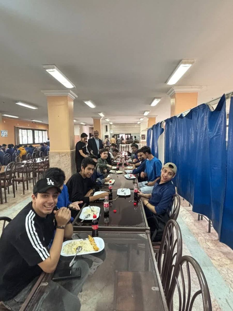 بازدید از دانشگاه سجاد و ضیافت ناهار توسط دانش‌آموزان مجتمع آموزشی اندیشه سجاد